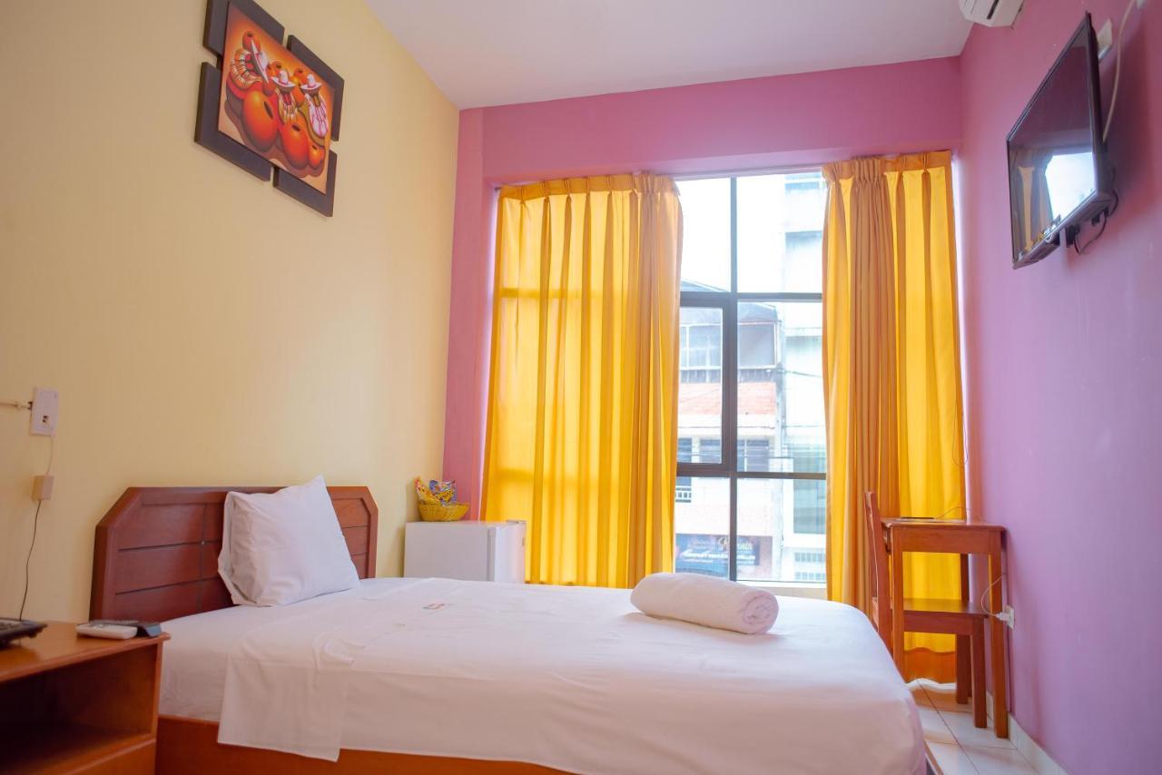 Hotel Jhor Bush Pucallpa Kültér fotó